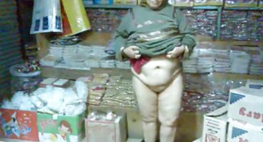 sex ngọc phụng Người phụ nữ béo phục vụ giao hợp lồn gái xinh của ông chủ.